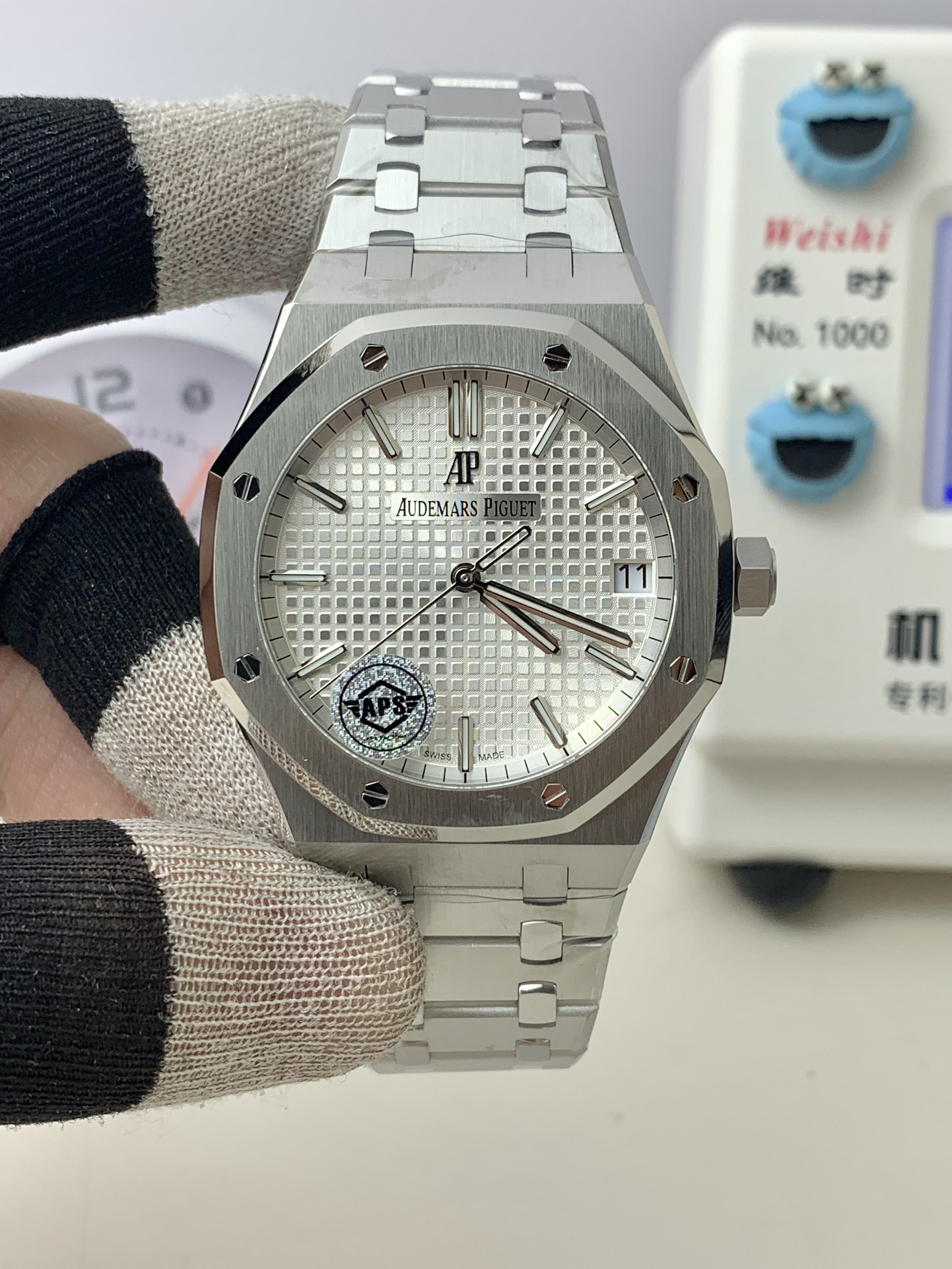 Audemars Piguet-Royal Oak 41mm 15500 Stainless Steel/Steel White Dial/Stick Markers APSF SA4302 Automatic - Image 11