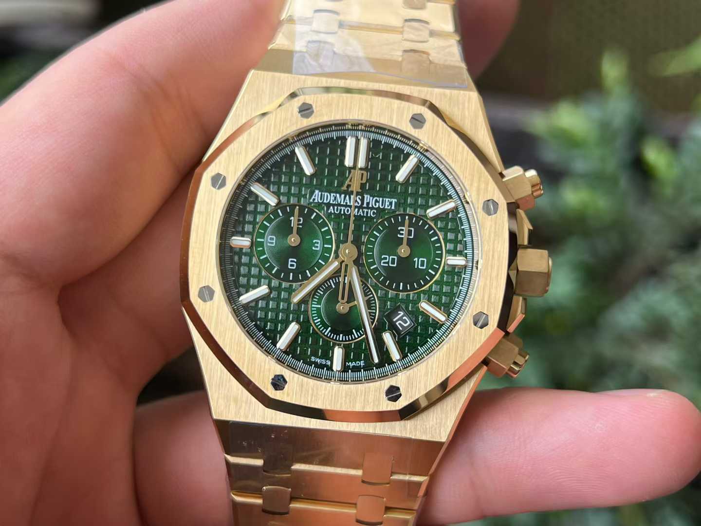 Audemars Piguet-Royal Oak Chronograph 26331OR 41mm Yellow Gold/Yellow Gold Green Dial APWF DD4801 Automatic - Image 11