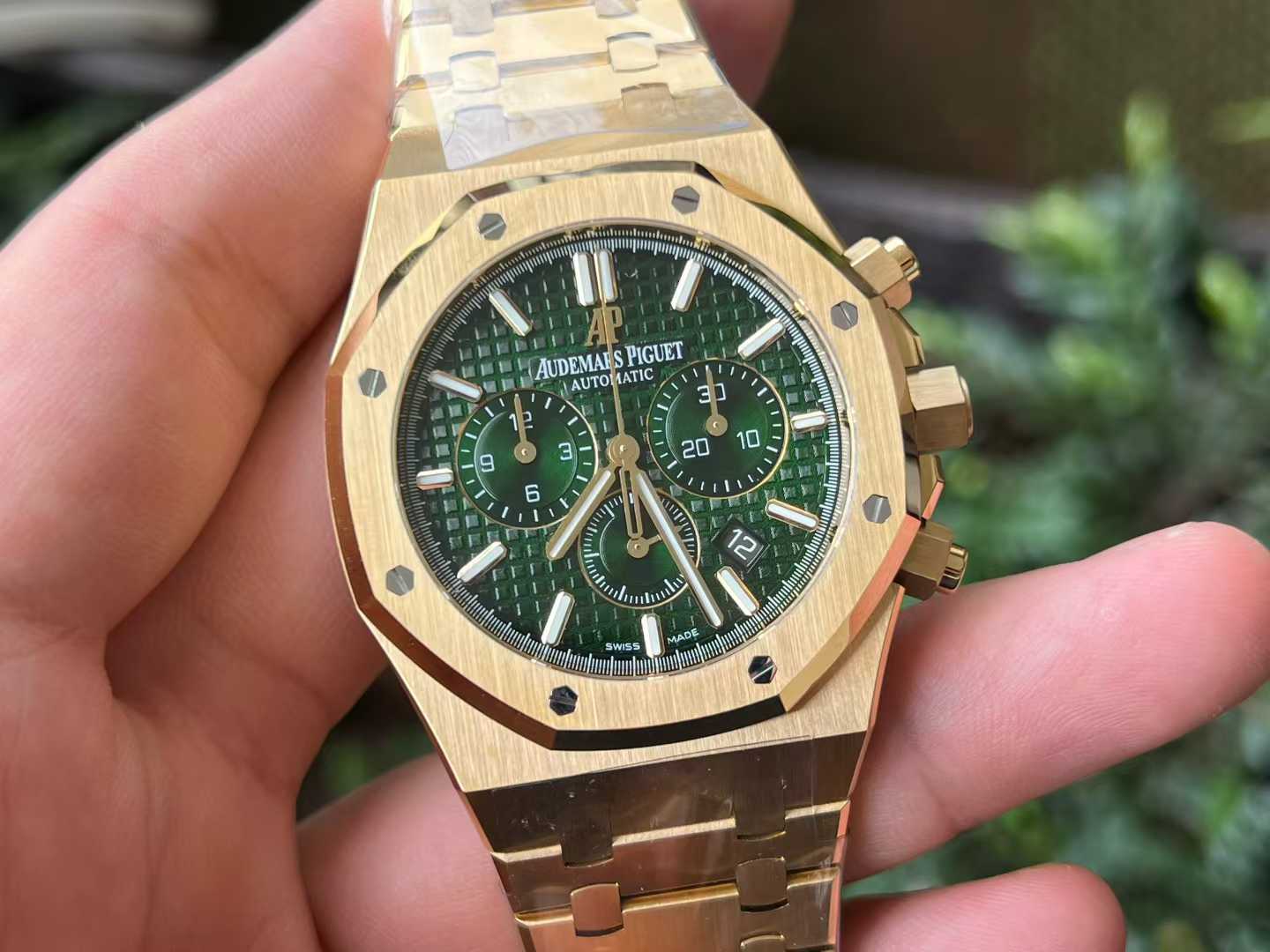 Audemars Piguet-Royal Oak Chronograph 26331OR 41mm Yellow Gold/Yellow Gold Green Dial APWF DD4801 Automatic - Image 12