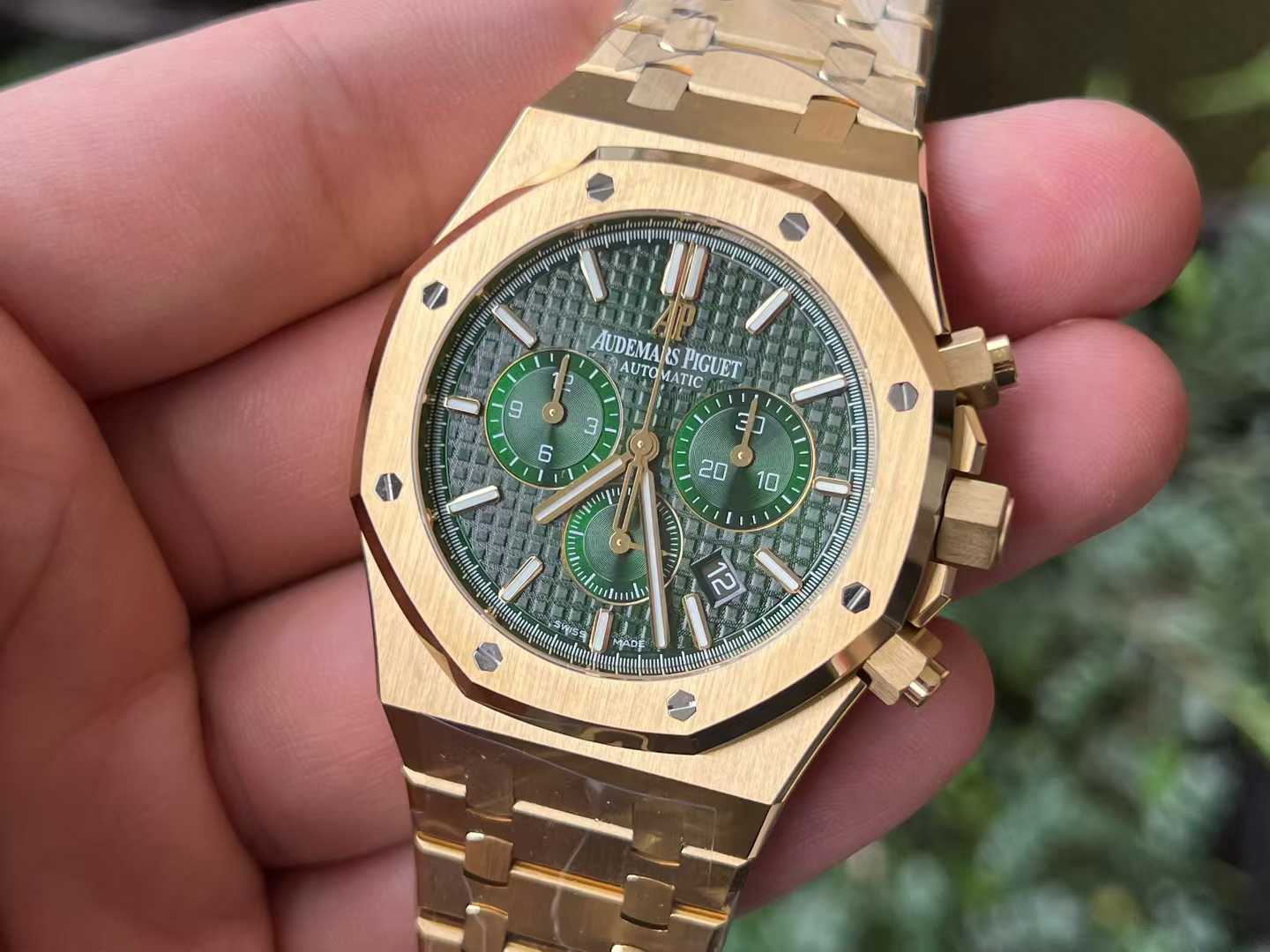 Audemars Piguet-Royal Oak Chronograph 26331OR 41mm Yellow Gold/Yellow Gold Green Dial APWF DD4801 Automatic - Image 13
