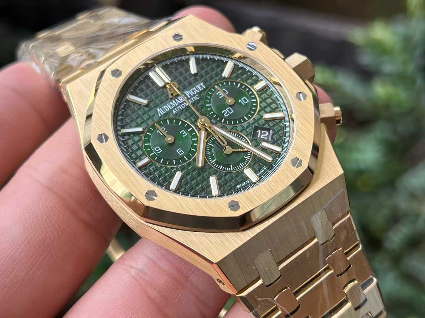 Audemars Piguet-Royal Oak Chronograph 26331OR 41mm Yellow Gold/Yellow Gold Green Dial APWF DD4801 Automatic - Image 15